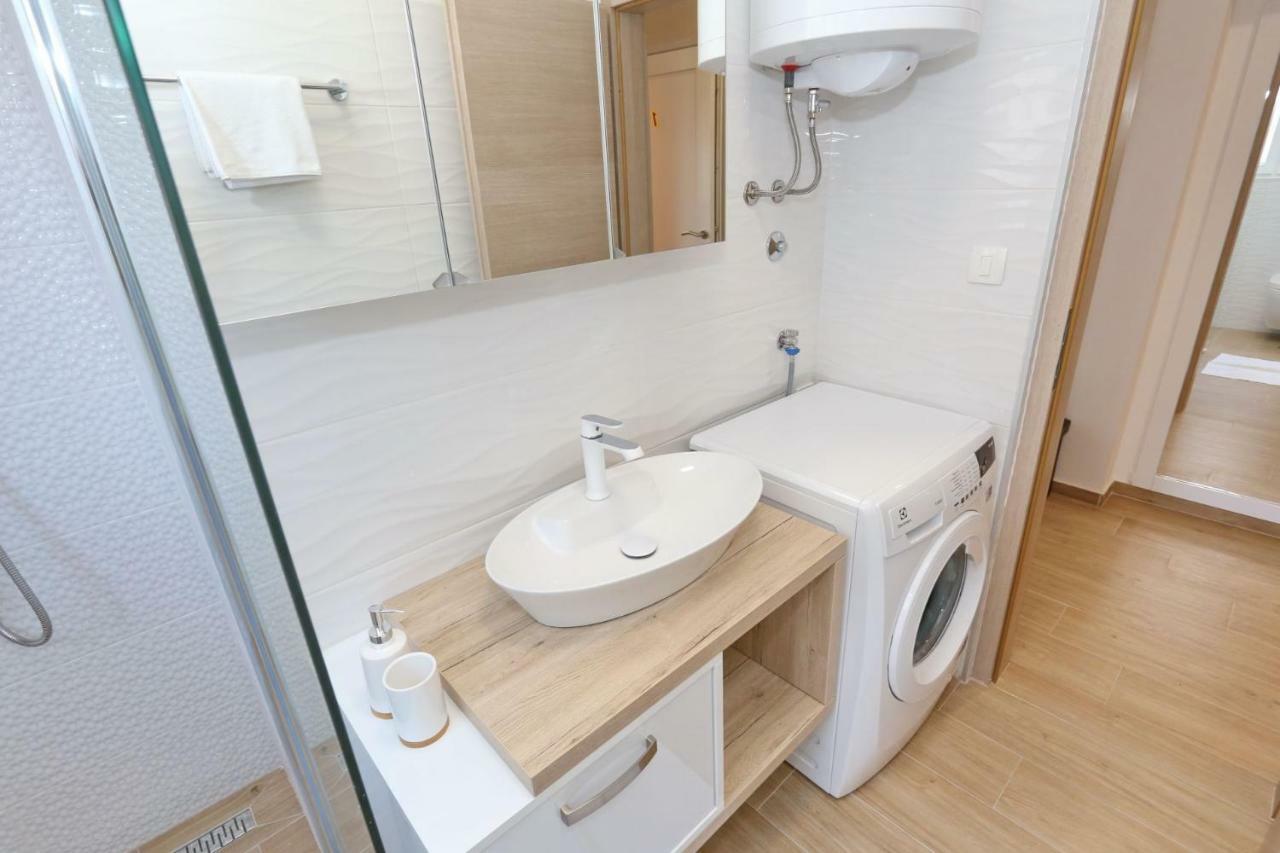 Two New Apartments By The Town Center Zadar Extérieur photo