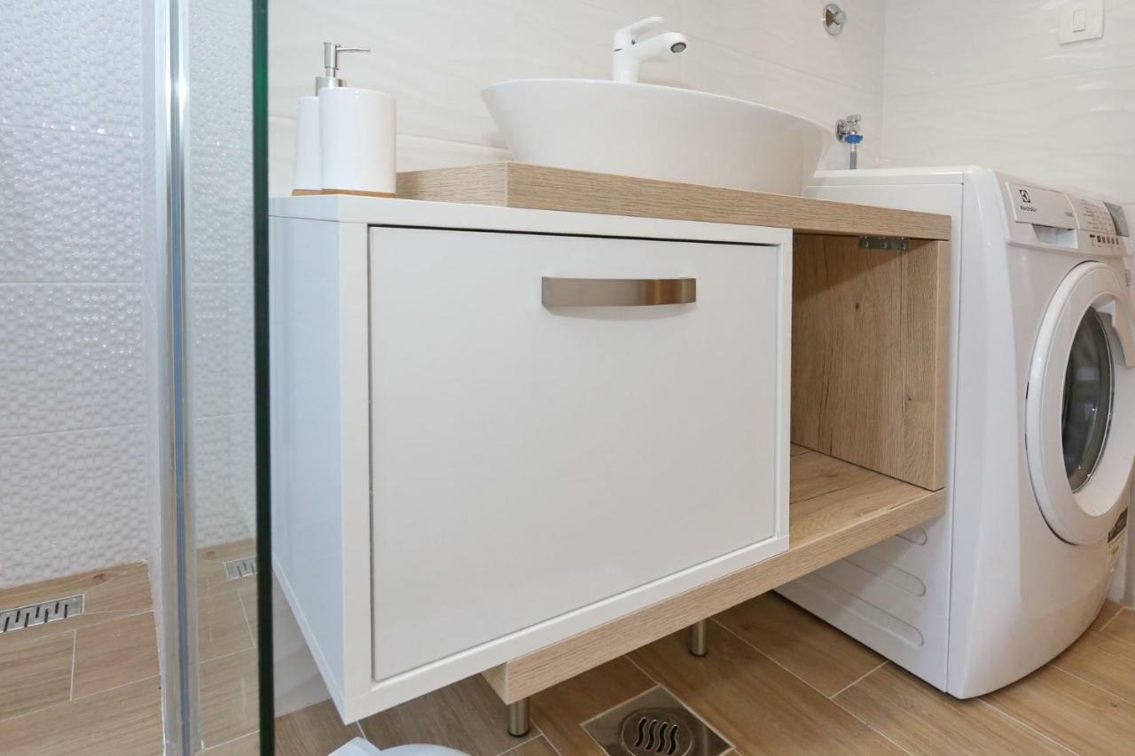 Two New Apartments By The Town Center Zadar Extérieur photo