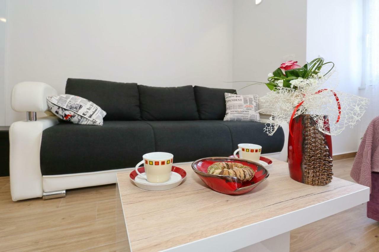 Two New Apartments By The Town Center Zadar Extérieur photo