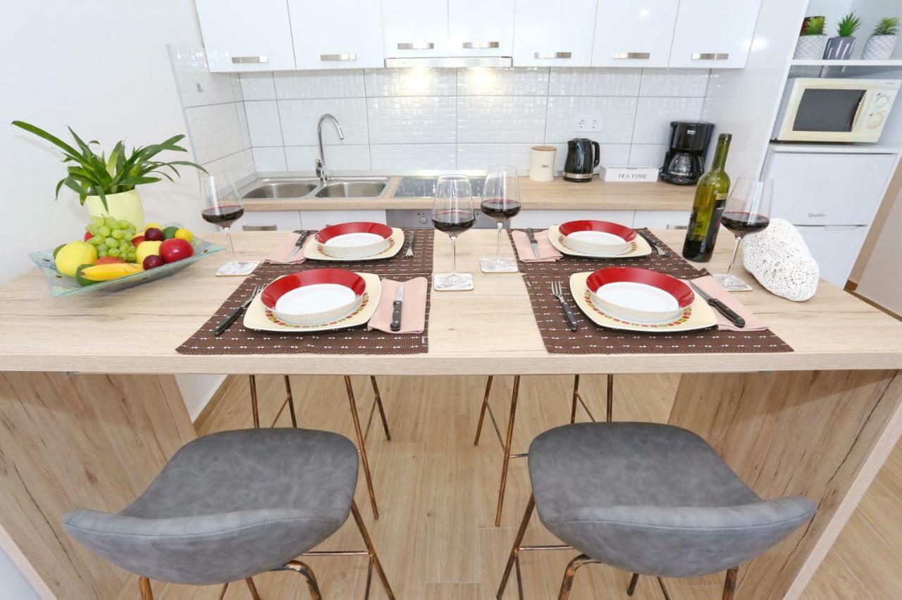 Two New Apartments By The Town Center Zadar Extérieur photo