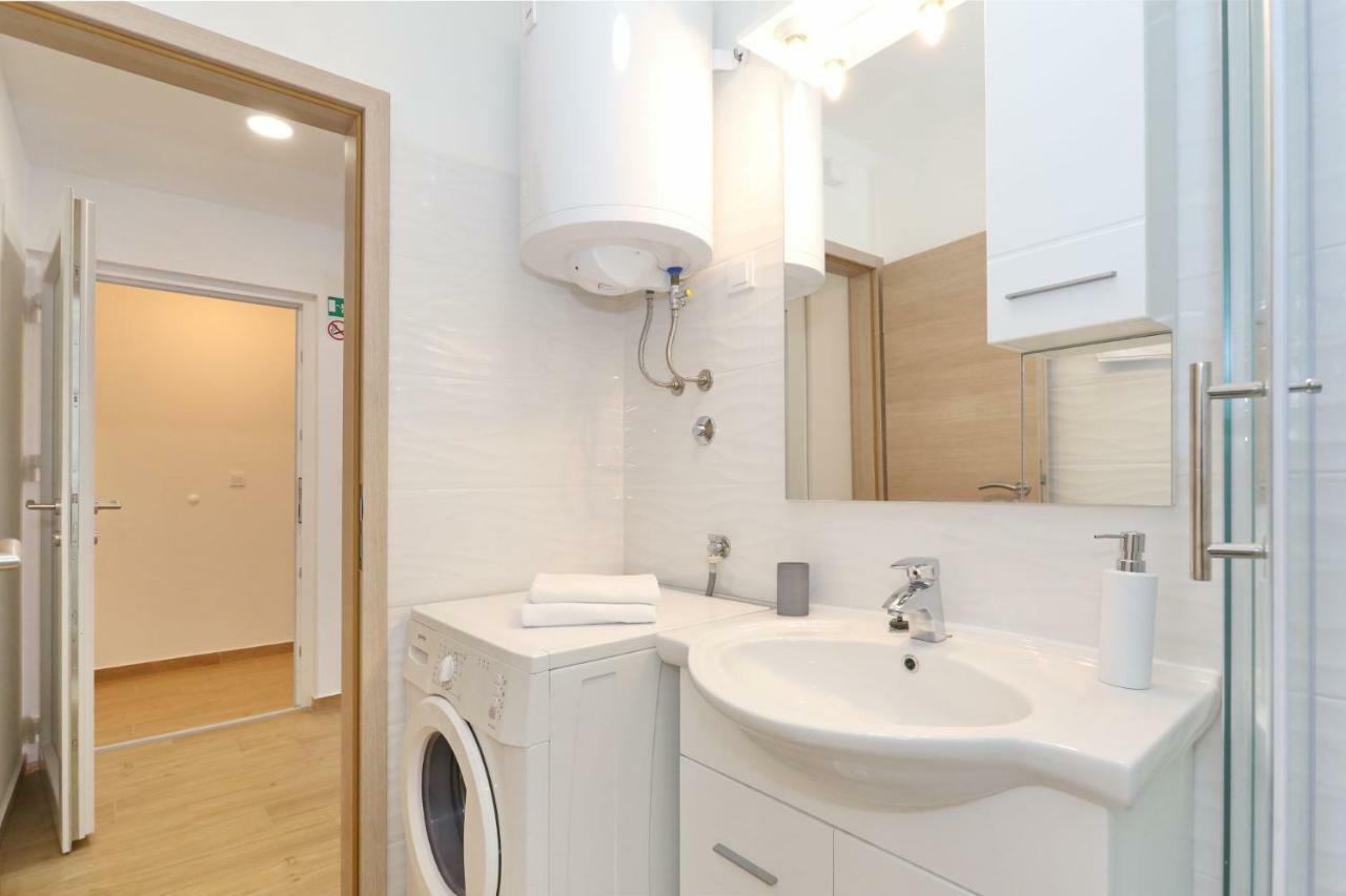 Two New Apartments By The Town Center Zadar Extérieur photo