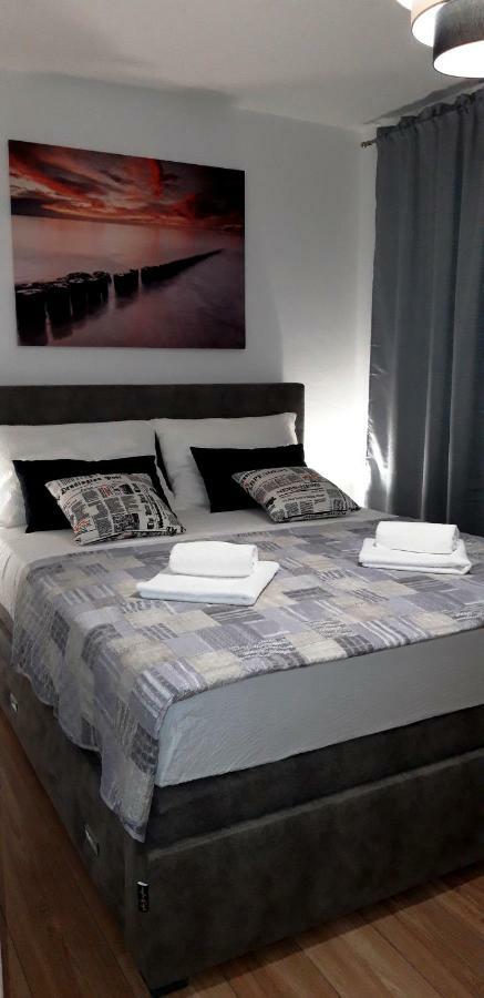 Two New Apartments By The Town Center Zadar Chambre photo
